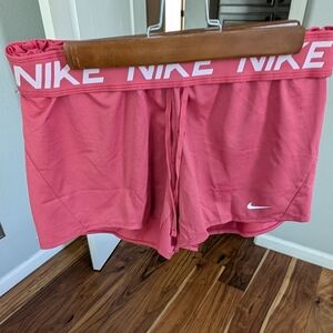Nike Dri-Fit Swoosh Drawstring  Training Shorts Size Medium Nwt ❤️